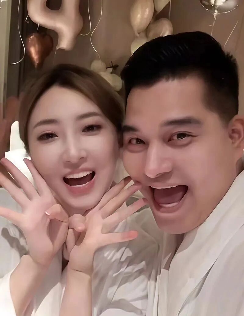 大蓝老婆大叶子网上晒豪宅自曝天价电费1